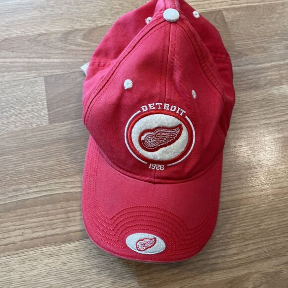 Vintage NHL Detroit Red Wings 1926 Hat OSFA Red Cap Strap Back - Picture 2 of 9